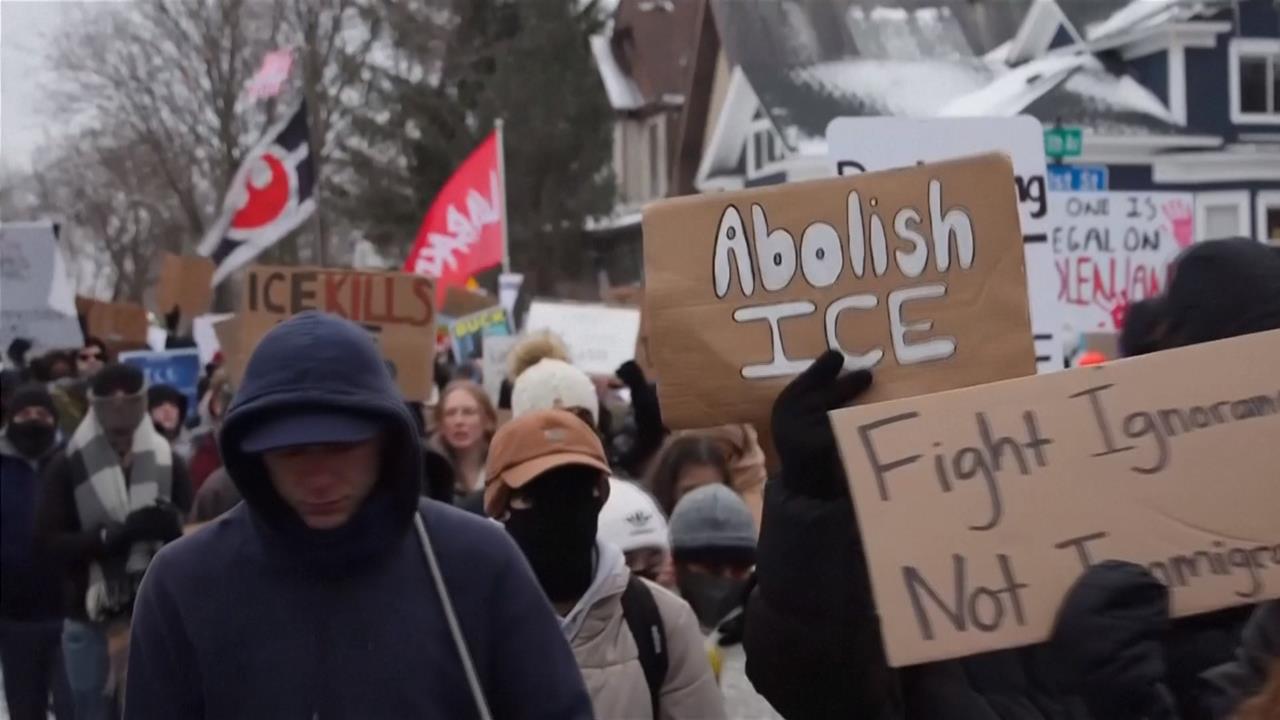 美國ICE槍擊案惹公憤　全美各地週末逾千場示威