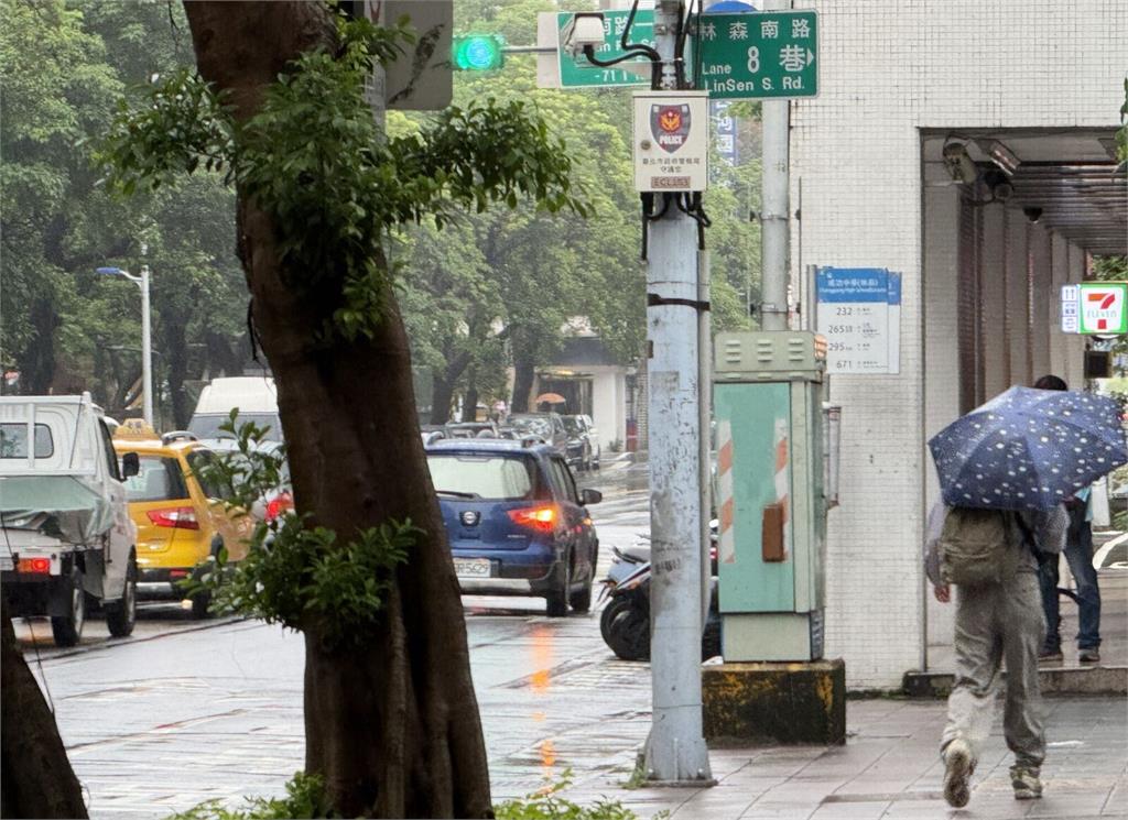 梅雨狂炸「一下雨就頭痛」患者暴增！    中醫揭天氣病原因