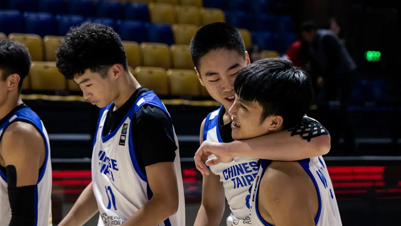 籃球(影)/U16台灣隊長王以勒超狂「零秒三分絕殺」逆轉!全隊嗨翻第7名完美收尾