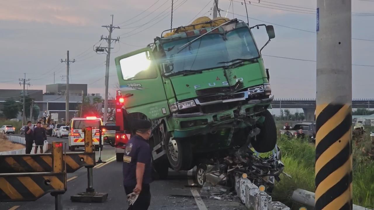 父親節悲劇！轎車駕駛遭撞身亡　肇事大貨車毒駕上路