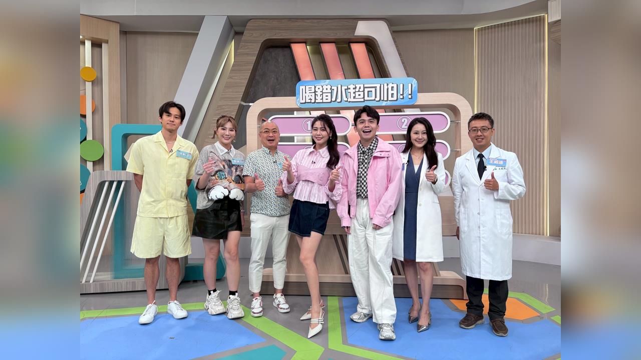 《醫學大聯盟》郭婷筠驚爆「不喝水狂嗑冰塊」!出門自備冰塊杯