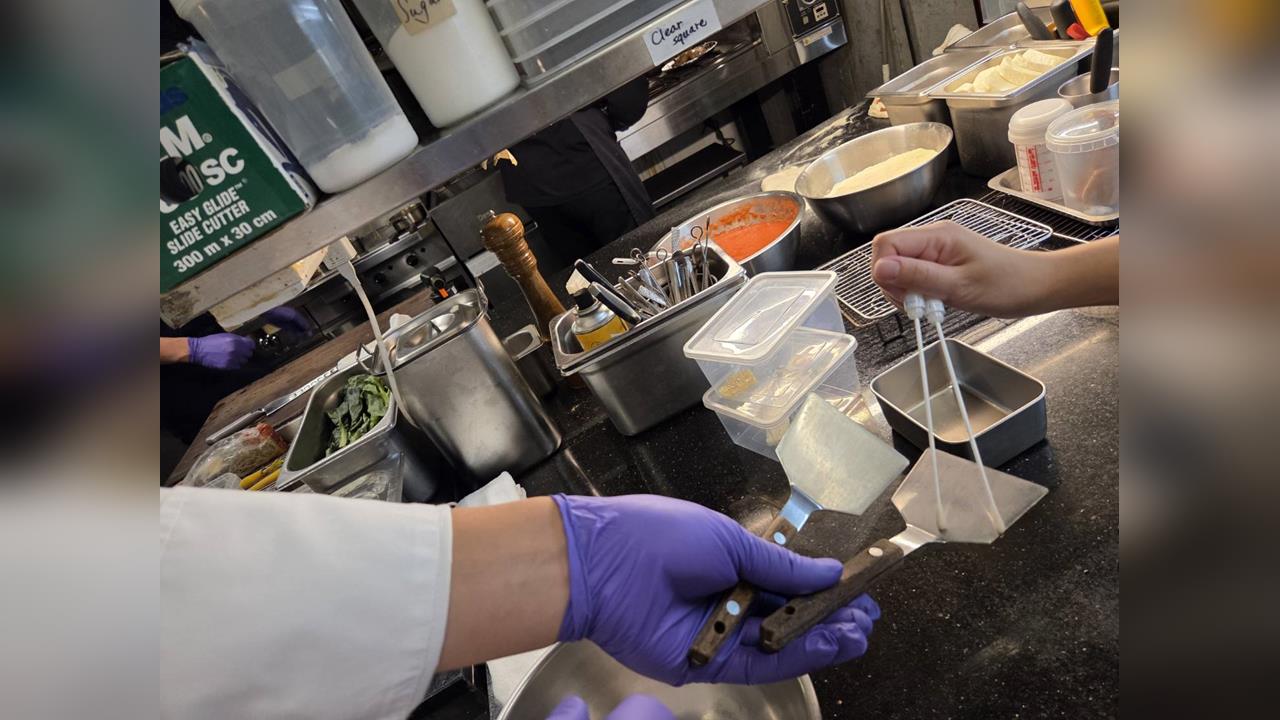 快新聞／北市米其林餐廳出事了！客人吃完竟高燒、腹瀉　現場稽核結果出爐