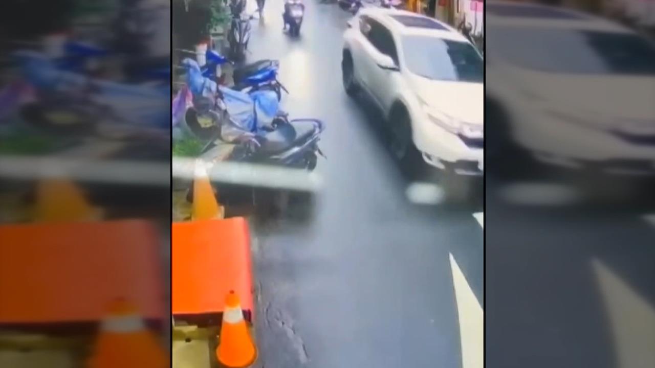 行車疑遭「橡膠彈」隨機射擊 擋風玻璃碎裂