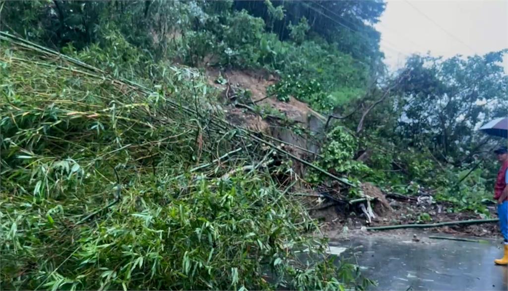 山陀兒龜速!北台灣風雨漸增 新北瑞芳暴雨土石坍方災情多