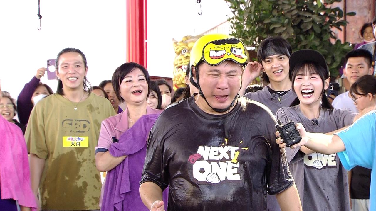 胡瓜錄影現場遭全場砸水球!不怒反而謝謝大家