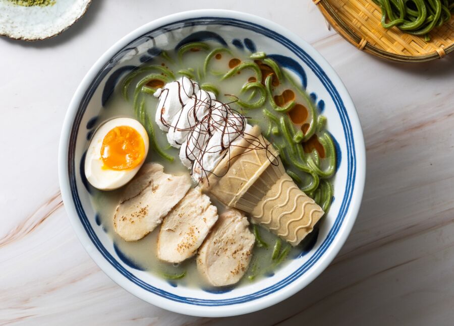 「麦水塩麵屋」進駐七期遠百大食代 霜淇淋抹茶麵搶攻創意麵食市場