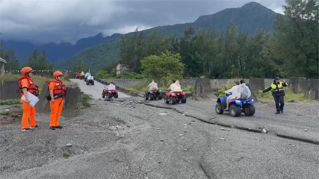 海警沒解除就偷跑！　花蓮沙灘車業者罔顧安全接客飆沙