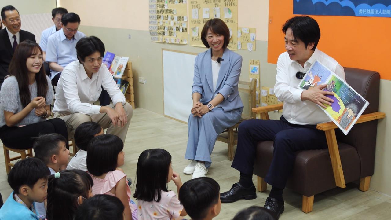 學童萌喊「總統爺爺」　賴總統訪幼兒園鼓勵年輕人生育