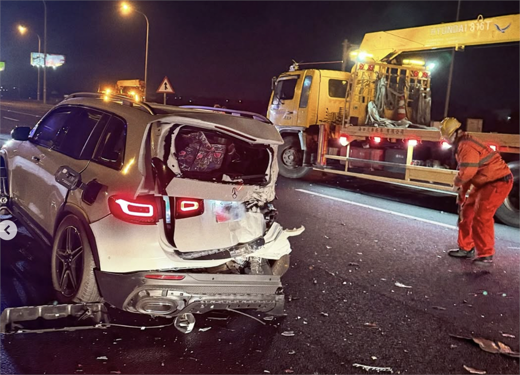大胃王千千國道出車禍！　「安全氣囊爆開、車內煙霧瀰漫」被酒駕車追撞