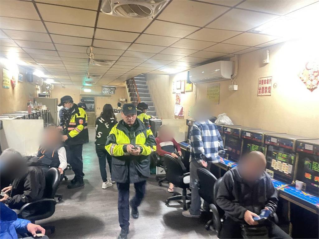 八德警執行雷霆除暴行動　擴大臨檢治安顧慮場所