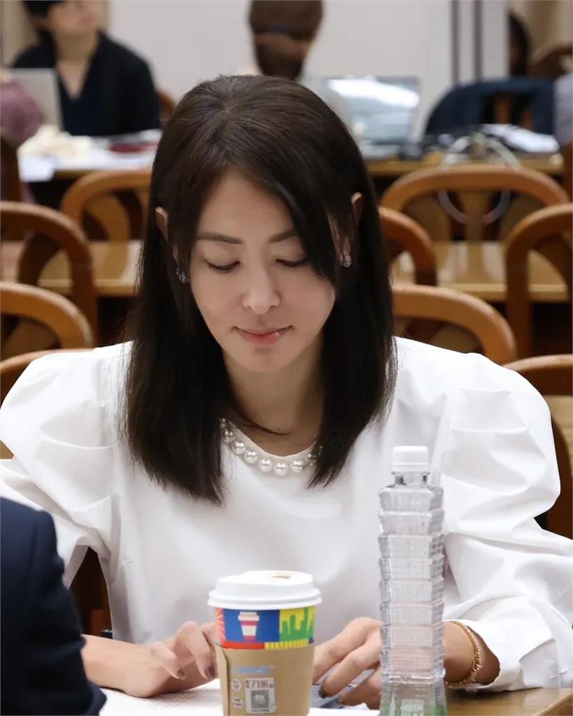 上任後首登立院備詢！　賈永婕PO文大方認「聽不懂3303」