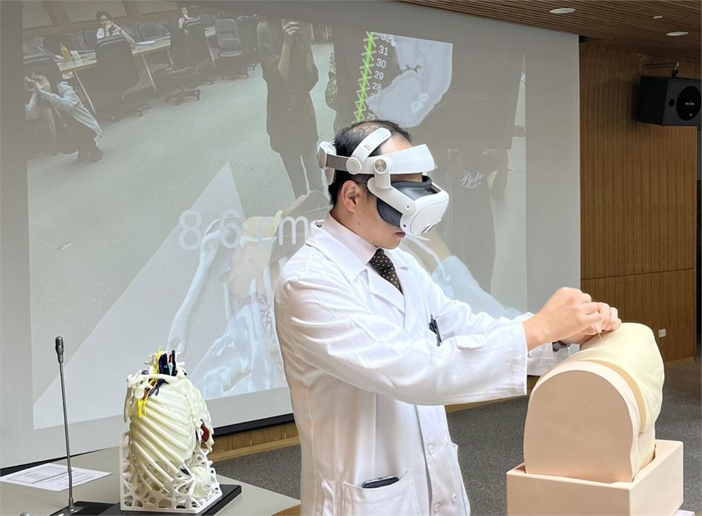 AI突破!台大醫院開發「元宇宙模擬平台」 手術中五臟六腑完全透視