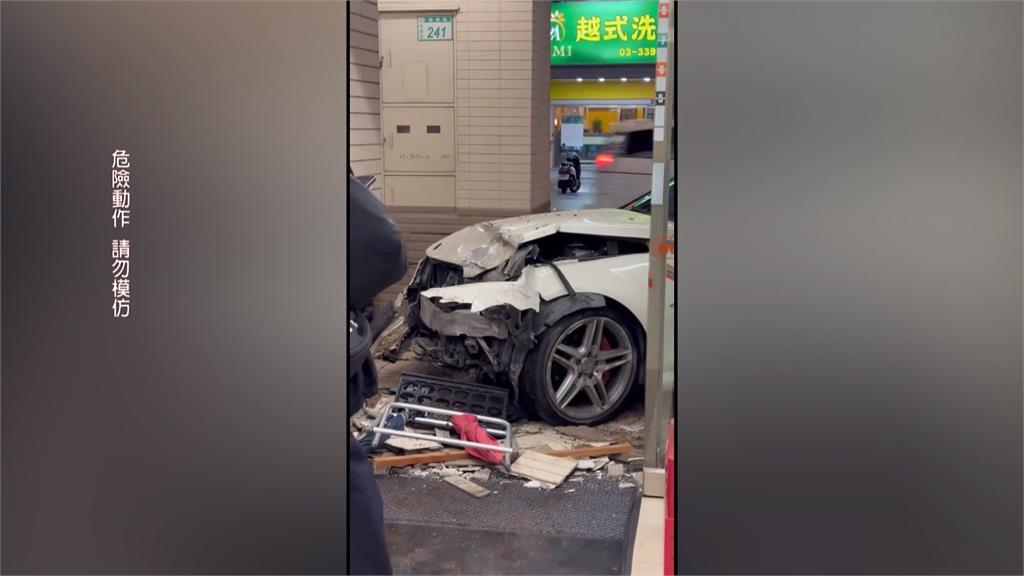 賓士車4小時內連撞2間超商騎樓　酒測值0單純恍神釀禍？