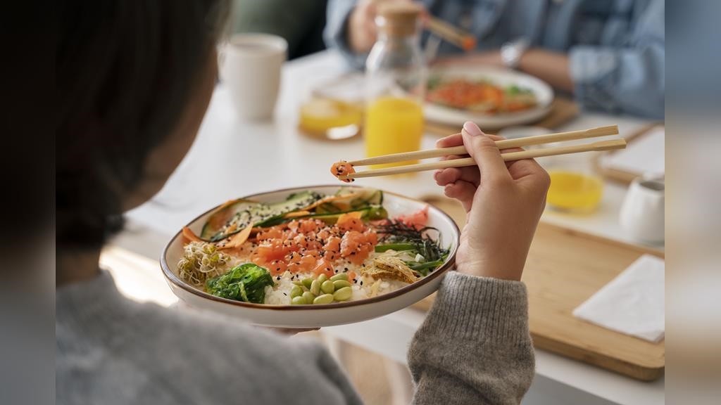 《醫學大聯盟》警訊:先菜後飯救血糖!營養師揭「疾病百貨公司」風險