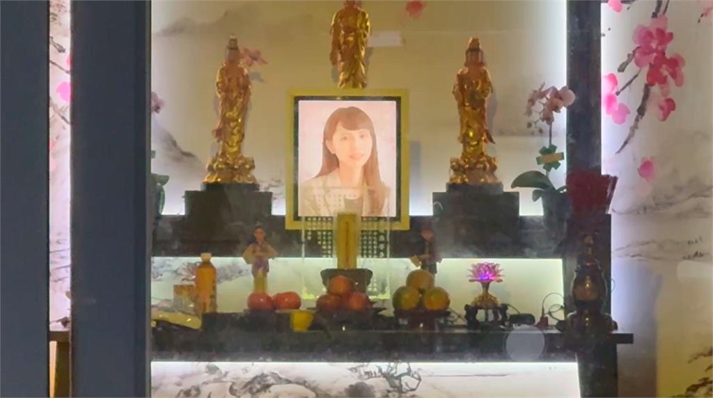 快新聞／有遺照沒姓名！陳梅慧靈堂設置完畢　親友低調捻香、預計16日火化