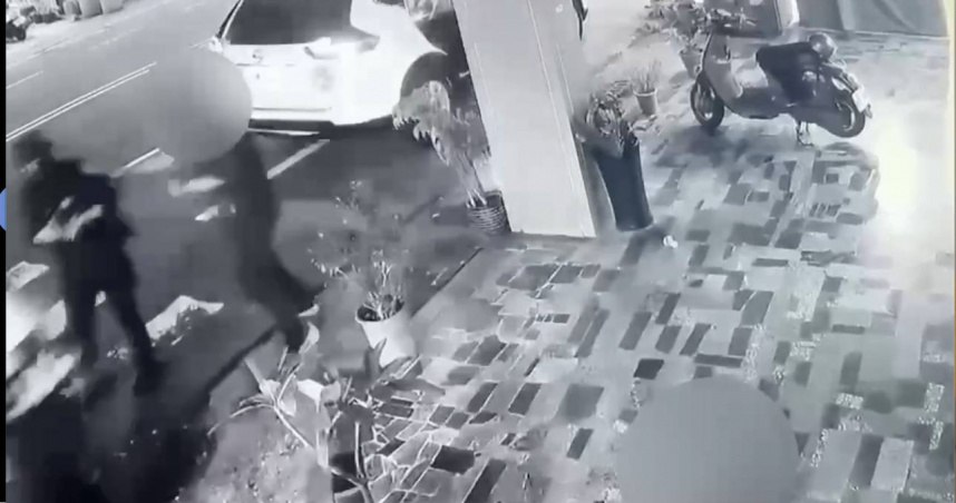 被開違停暴怒持斧頭砍傷警 嫌犯情緒失控「犯案動機曝光」