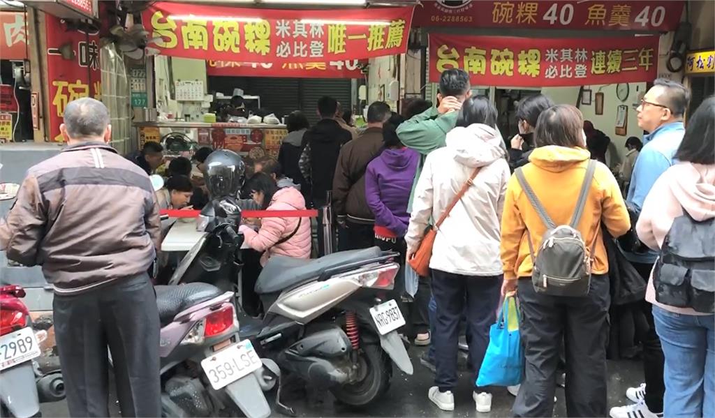 初三出遊潮！　台南國華街名店大排長龍　屏東遊客滿滿