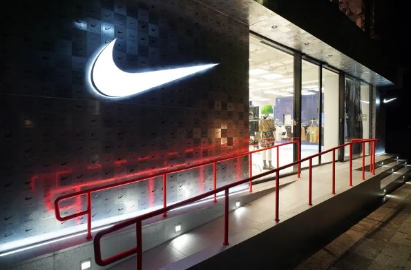 Nike才裁員1600人　6月再砍700人！做錯兩件事，讓運動鞋大廠也陷入困局