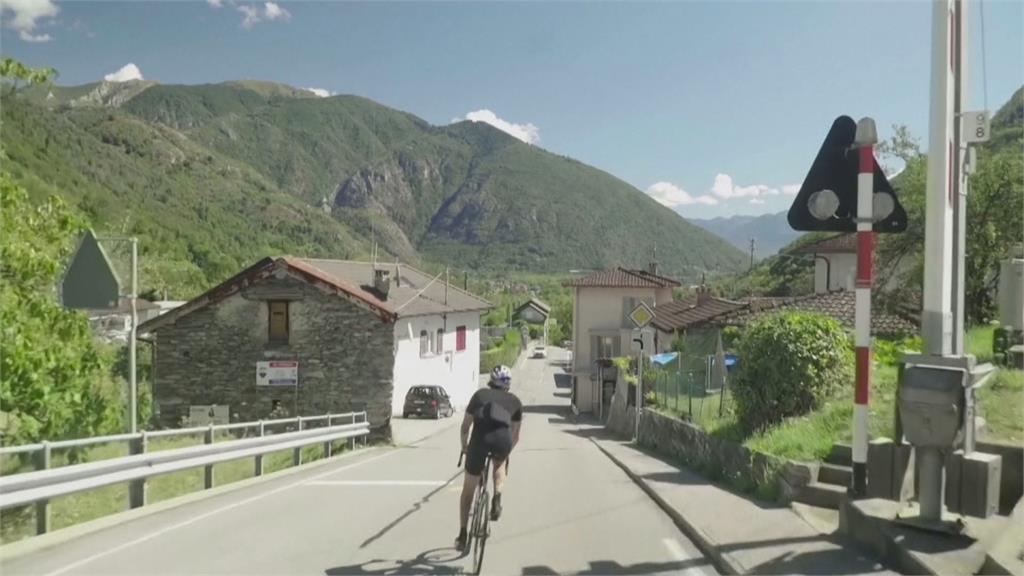 瑞士好手騎無煞車單速自行車330公里挑戰攻上阿爾卑斯山