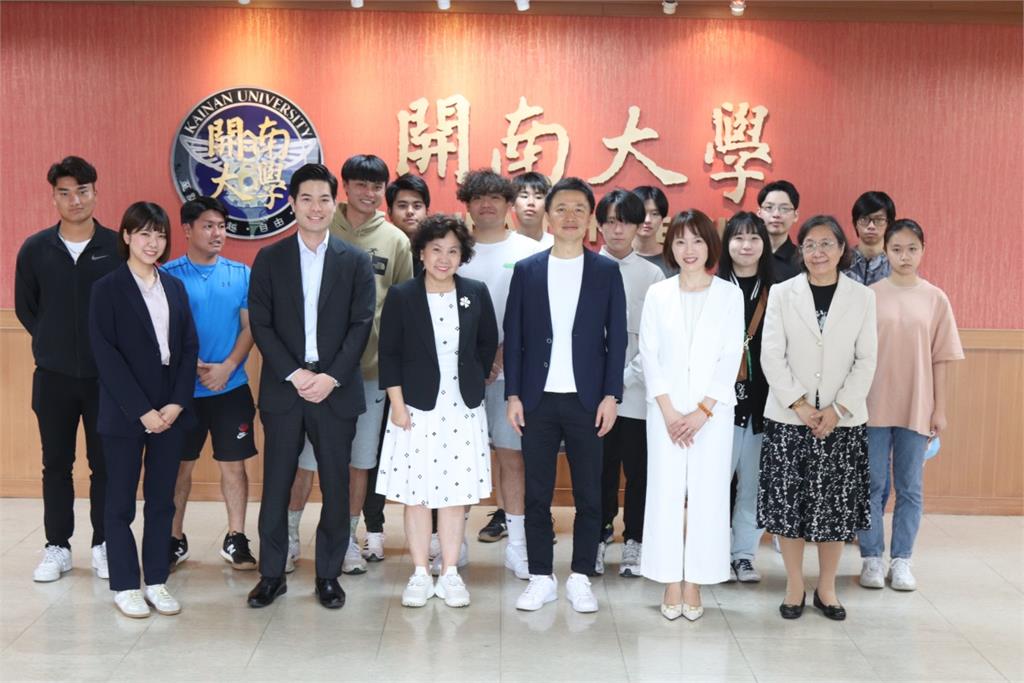樂天球團CEO川田喜則赴開南大學 談球隊致勝關鍵、經營策略