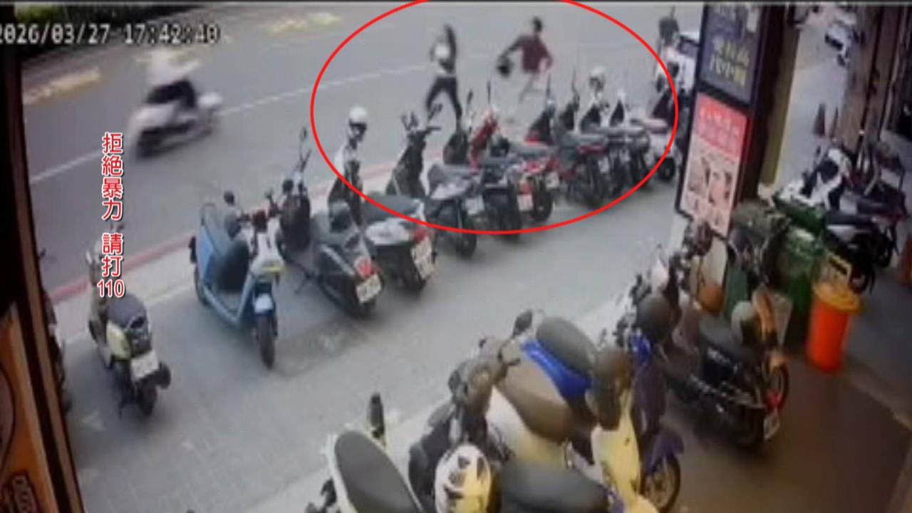 狠男兩把刀砍死前女友!路人見義勇為也被砍傷