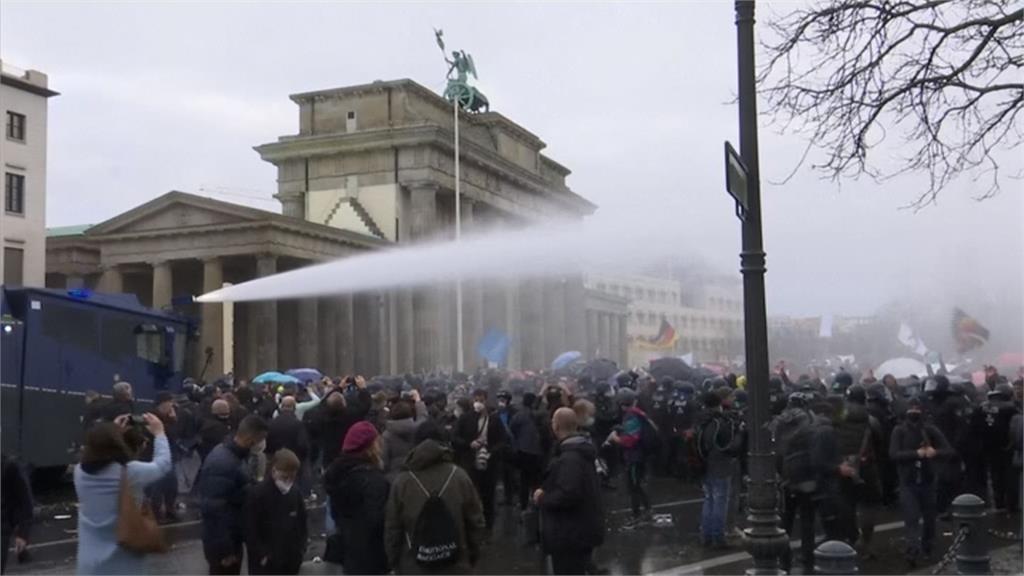 抗議政府防疫政策德國上千民眾上街示威