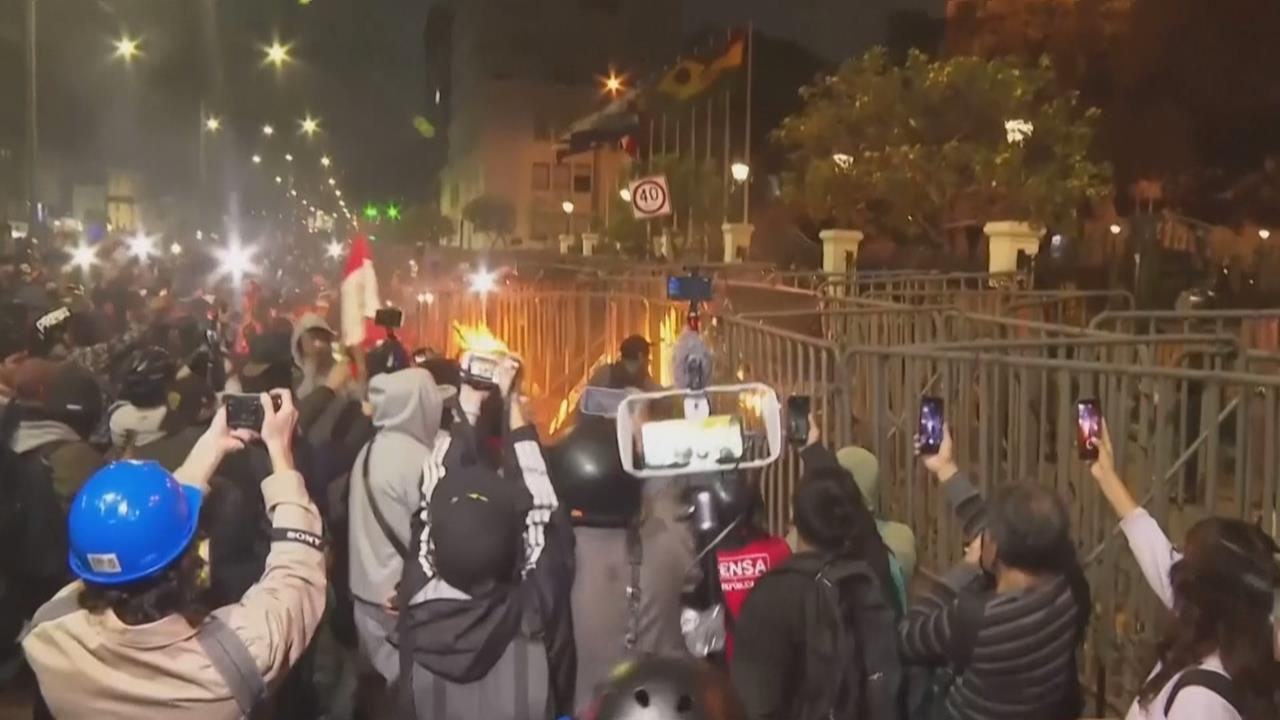 秘魯爆發Z世代抗議潮　要求臨時總統「耶利」下台
