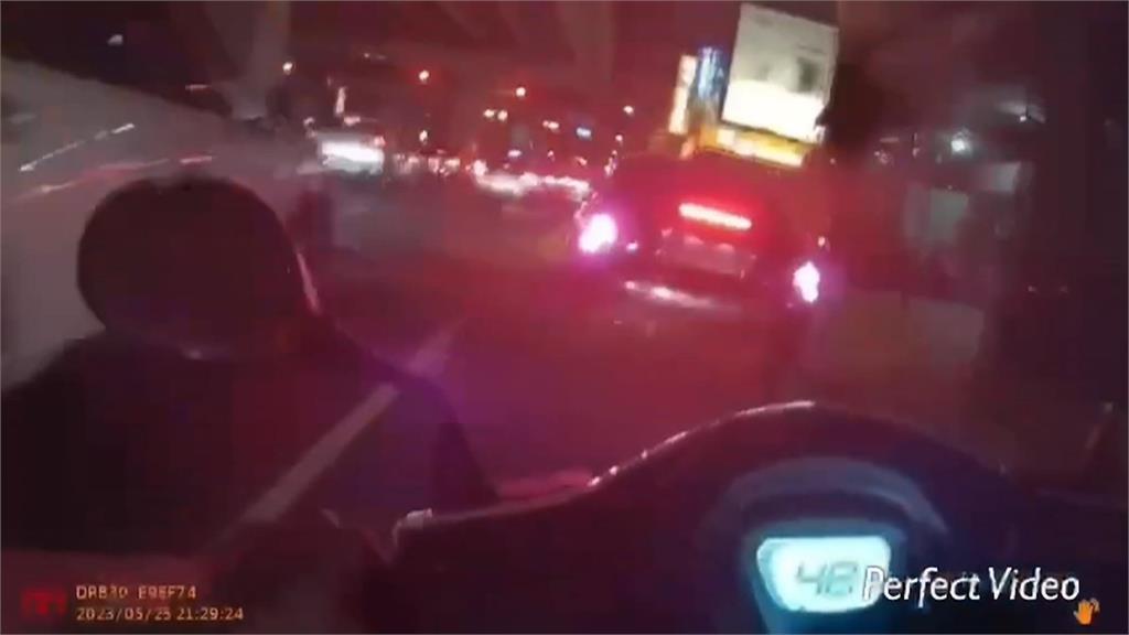 毒犯拒檢撞倒機車逃逸　通緝犯毒友也落網
