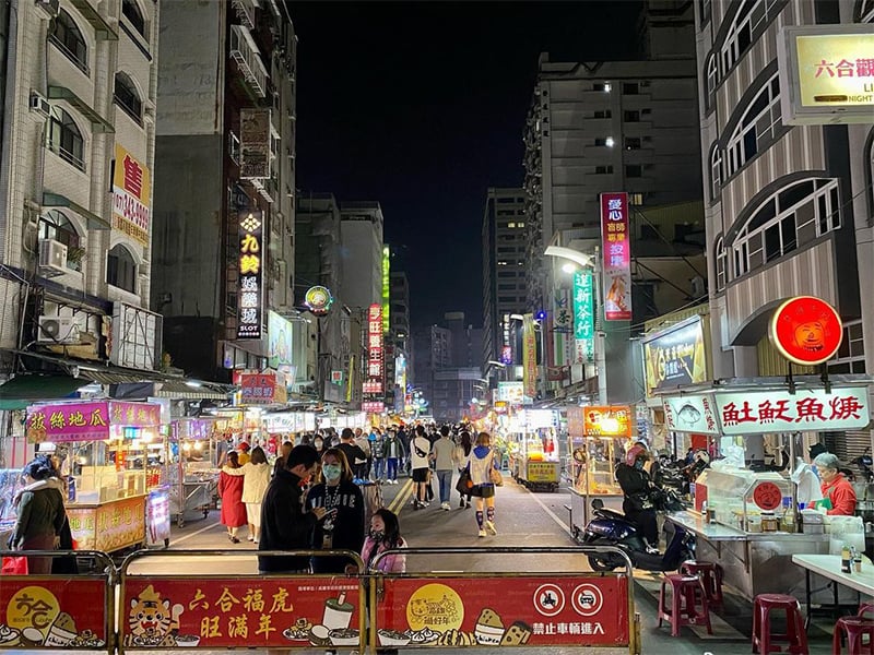 雙十連假來去逛夜市！高雄捷運公布「夜市地圖」網一見直呼：太方便了