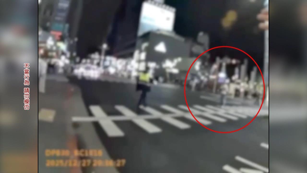 中山商圈又出狀況? 男突衝誠品南西店 遭警壓制