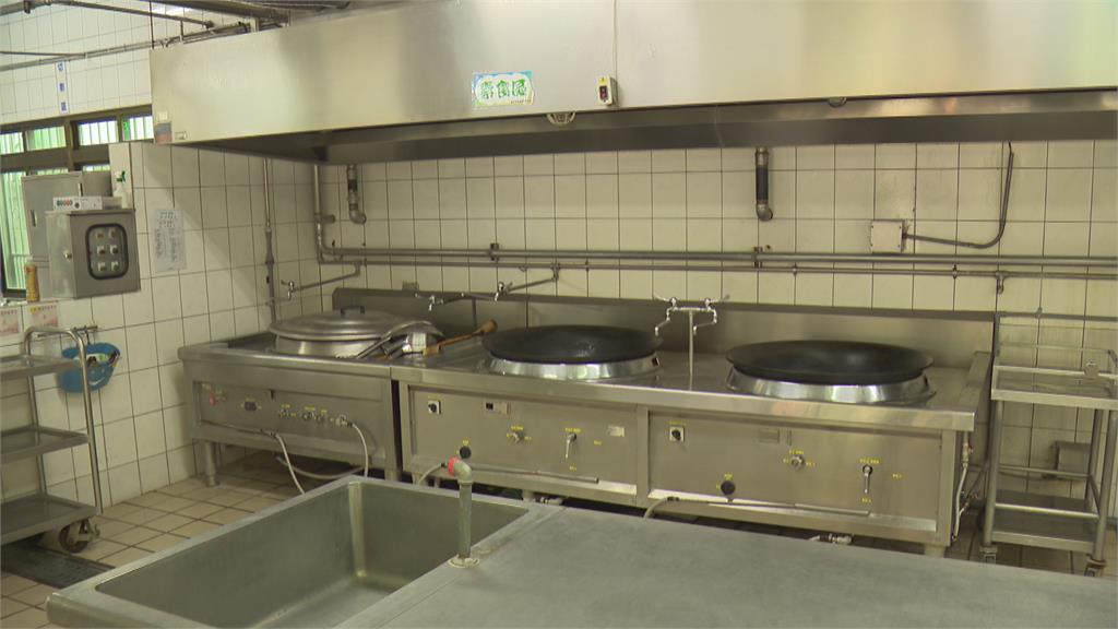 逾60學校受惠 中市府編千萬汰換廚房設備