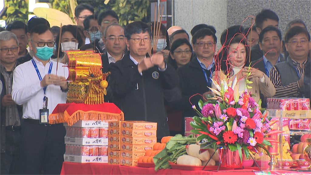 鴻海集團今開工團拜　董座劉揚偉：營收挑戰8兆元！