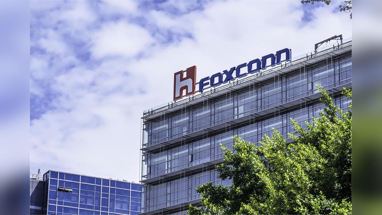 鴻海：持續推動醫療機器人　減輕護理長照工作負擔