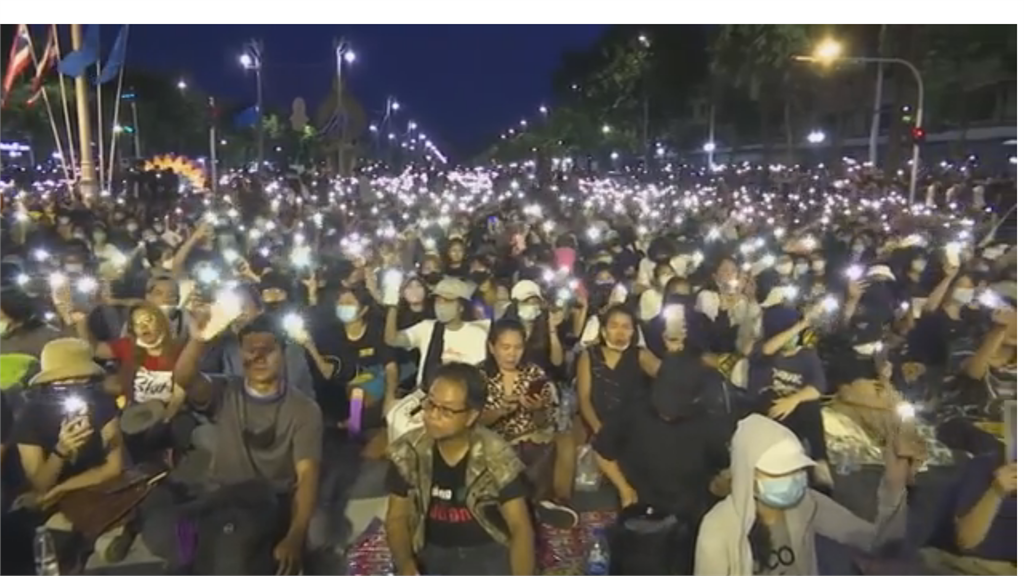 泰國六年來最大規模示威 學生上街要求改革