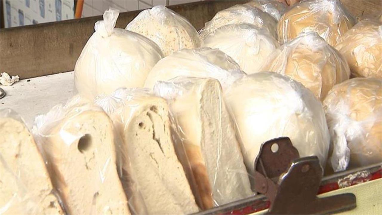 早餐吃麵包可能導致胃痛？醫點名2平民美食遇1狀況竟會害胃酸大逆流