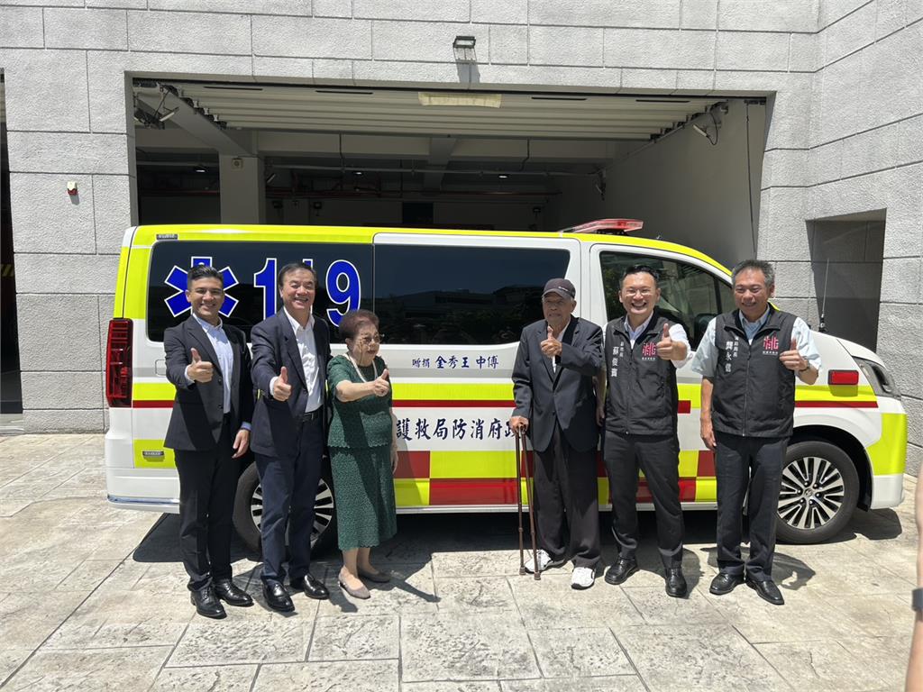 為桃消添戰力！在地企業暖捐救護車 首度配置「這利器」