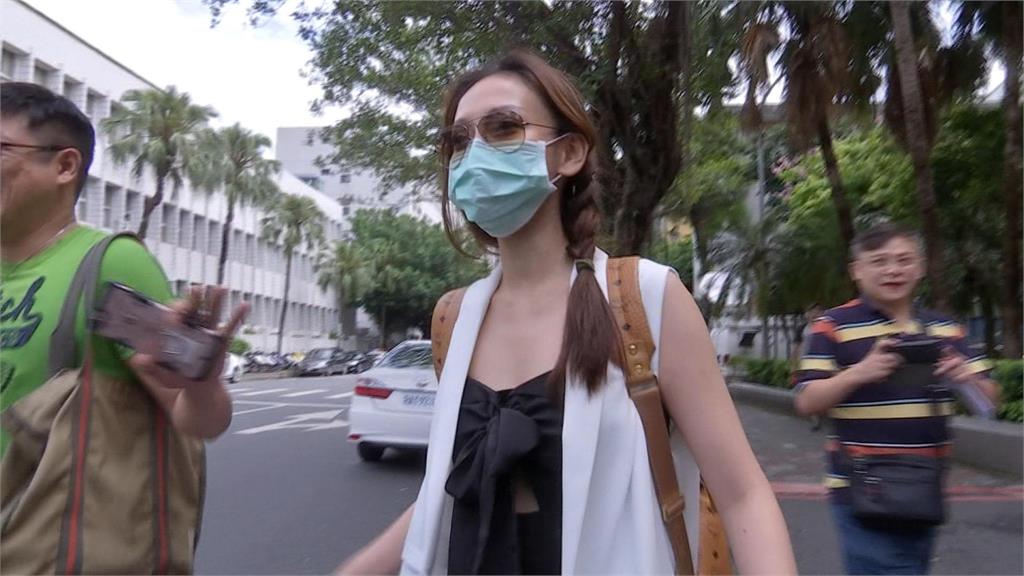 「太陽花女王」劉喬安遣返生變？　黑幫男友聘律師申請政治庇護