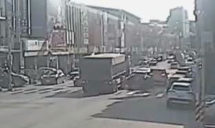 互不相讓釀禍? 宜蘭頭城4車連環撞 議員座車遭包夾