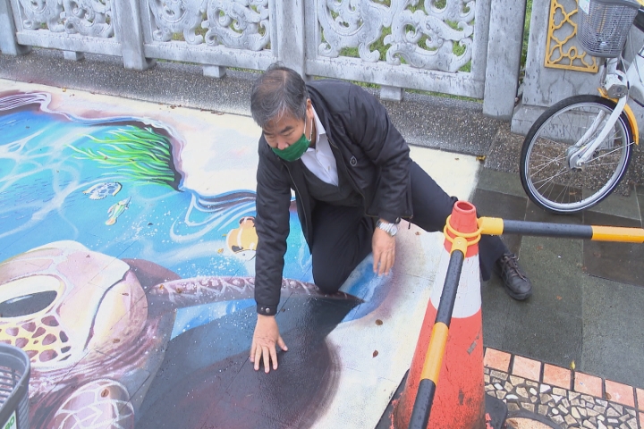 3D彩繪害綠議員摔車 藍議員:那是人行道