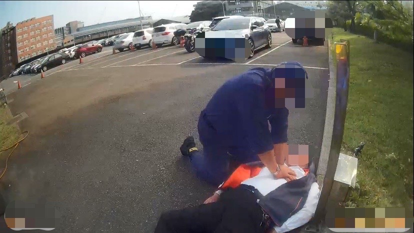 桃消線上指導CPR　他被同事救回一命