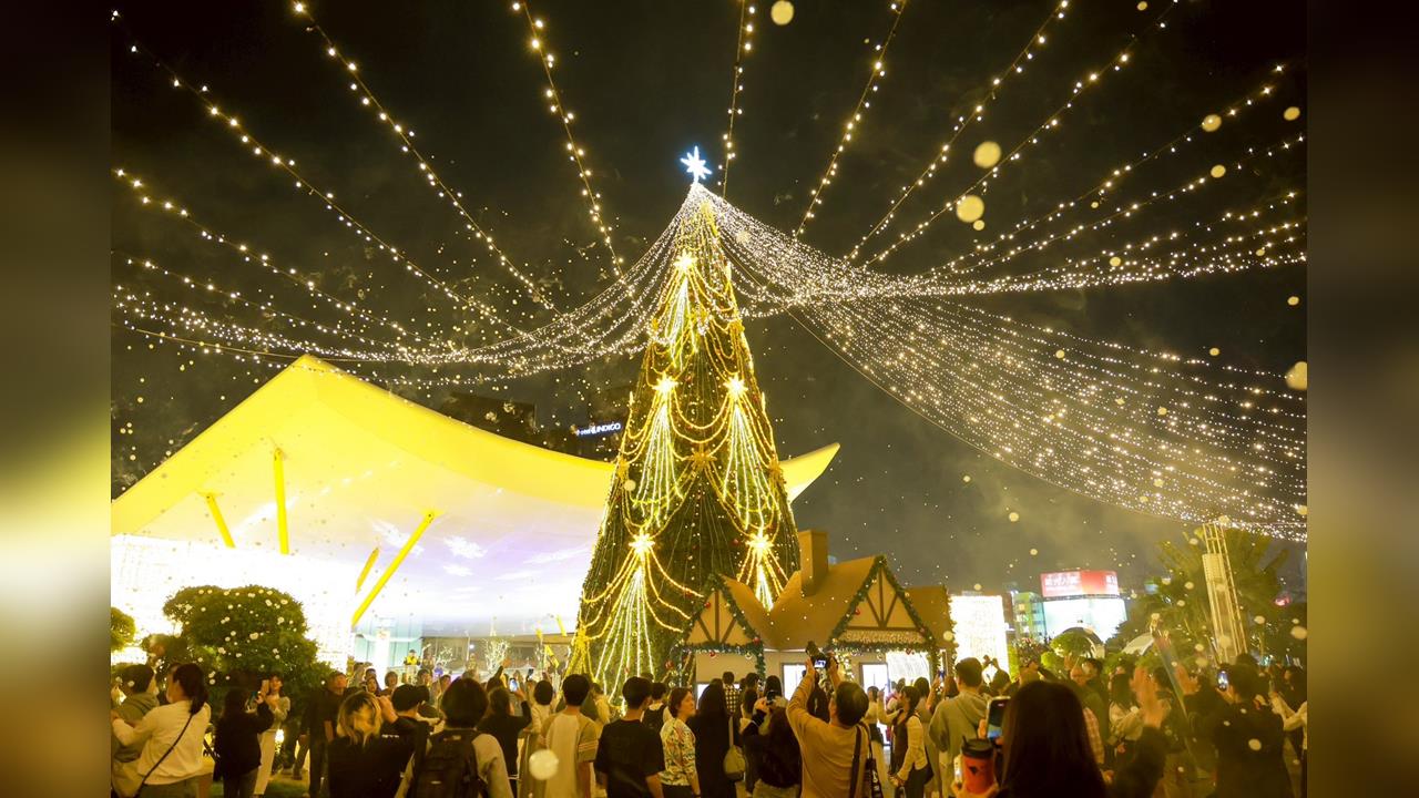 快新聞/高雄耶誕生活節登場!中央公園點亮永恆星冠 金曲級卡司連唱5天