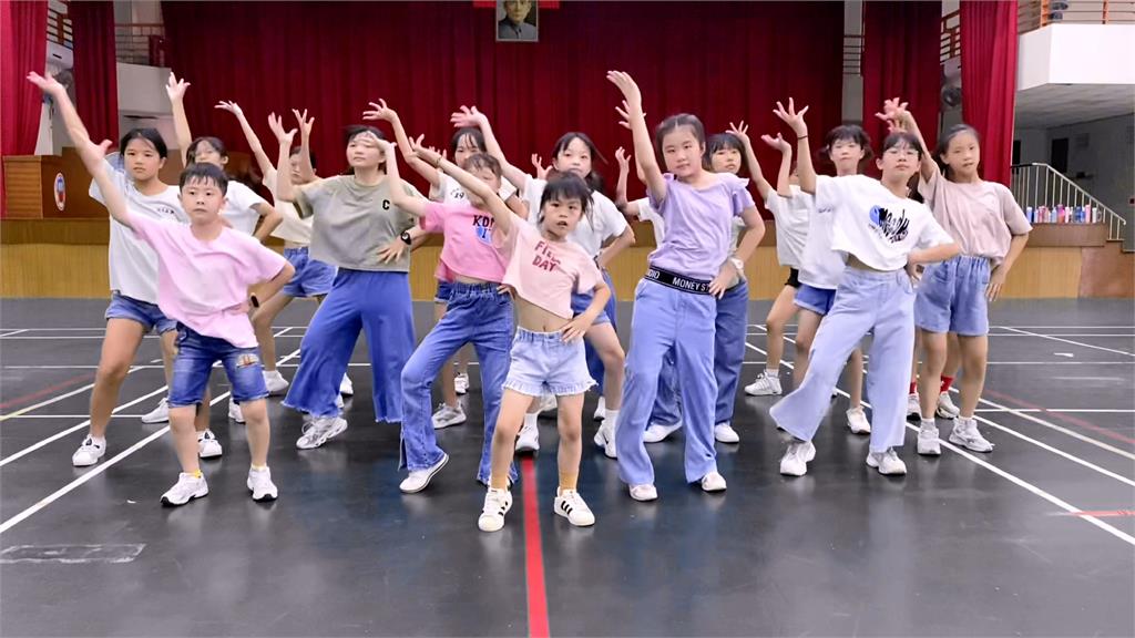 20名國小生學跳「阿嬤饋咖」　僅花14小時練成合舞驚艷網