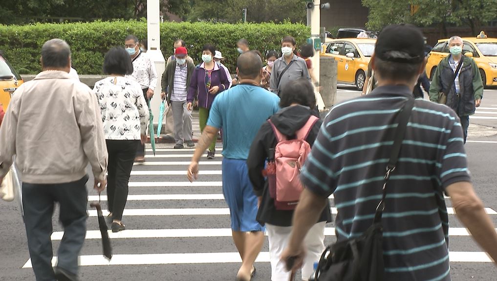 快新聞／北部、東部今留意降雨　入秋最強冷空氣下週一來襲「最冷下探14℃」