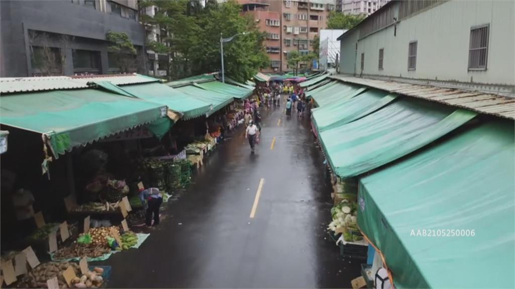 三重水流公市場控管人流不當遭開稽查單　侯友宜親自複查落實防疫