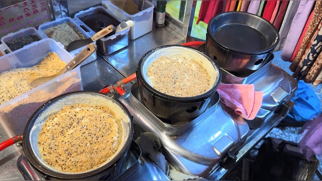 就愛這一味！夜市古早味石頭餅　近50種口味吸引老饕