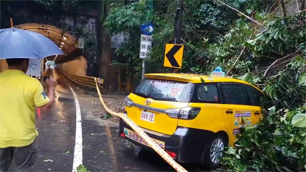 午後雷雨電擊台電 基隆停電10分鐘