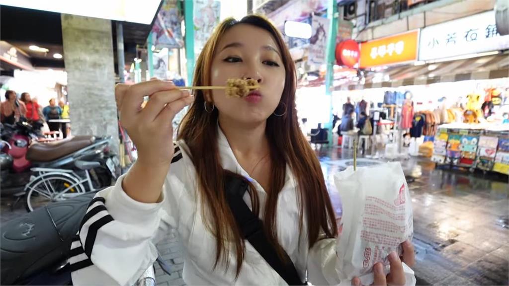 首次來台旅遊！大馬女孩「不愛景點愛美食」　享受模樣網羨：餓了