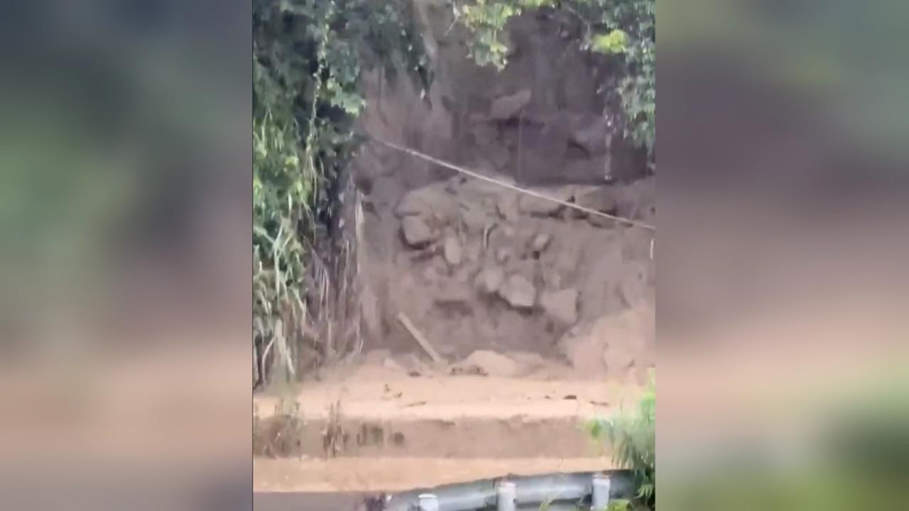 大雨釀災！投８９線土石崩塌　驚現「土石流瀑布」交通中斷