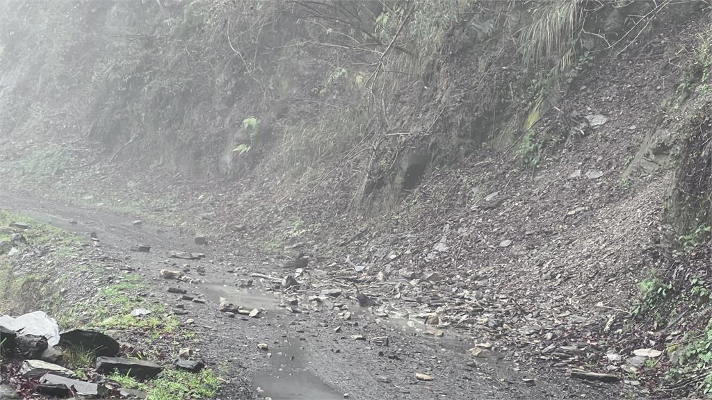 快新聞／大雨來襲！大鹿林道東線2處落石坍方　即起禁止車輛進入