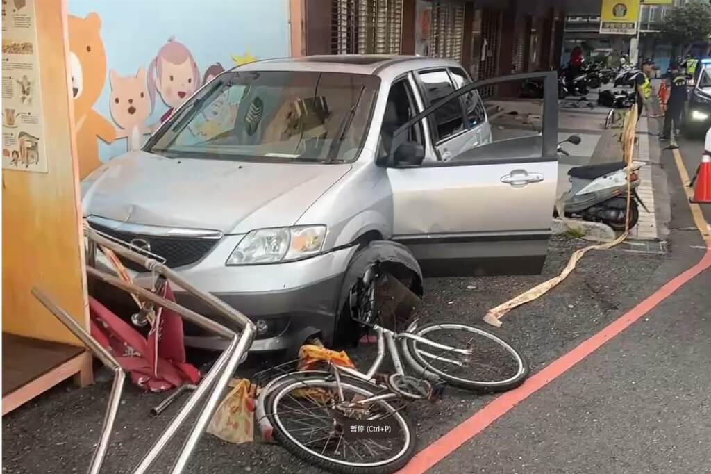 台南男子疑癲癇發作駕車衝撞1死1傷　5萬元交保